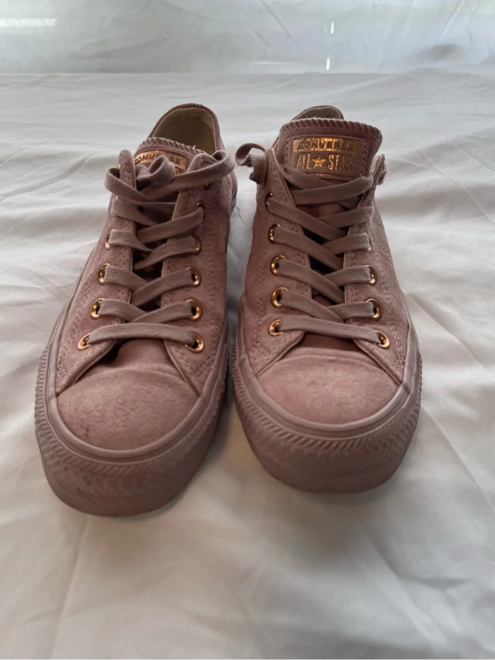 Converse Pink Suede Low-Top Sneakers with Gold Eyelets - Picture 3 of 8